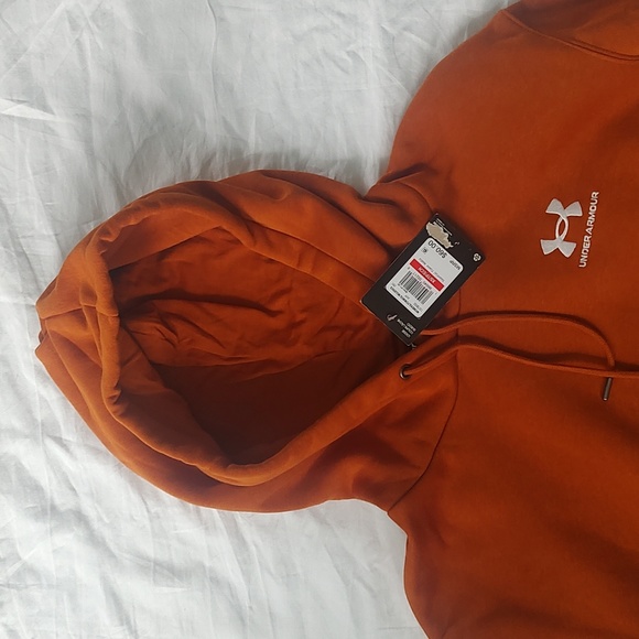 NWT Under Armour Sweatshirt - Picture 2 of 3